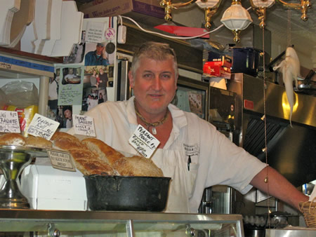 The Alternative Baker, Essell Hoenshell-Watson